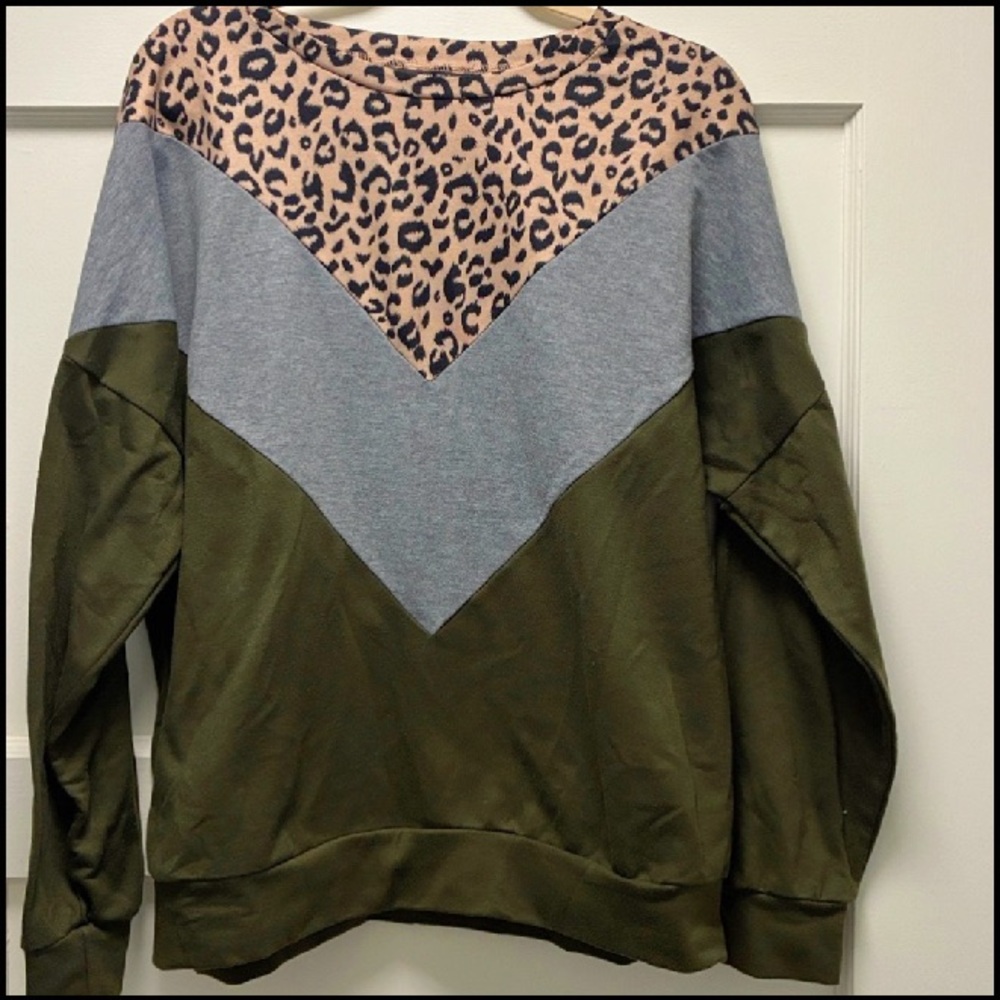 Trendy Olive & Leopard Print Long Sleeve Top